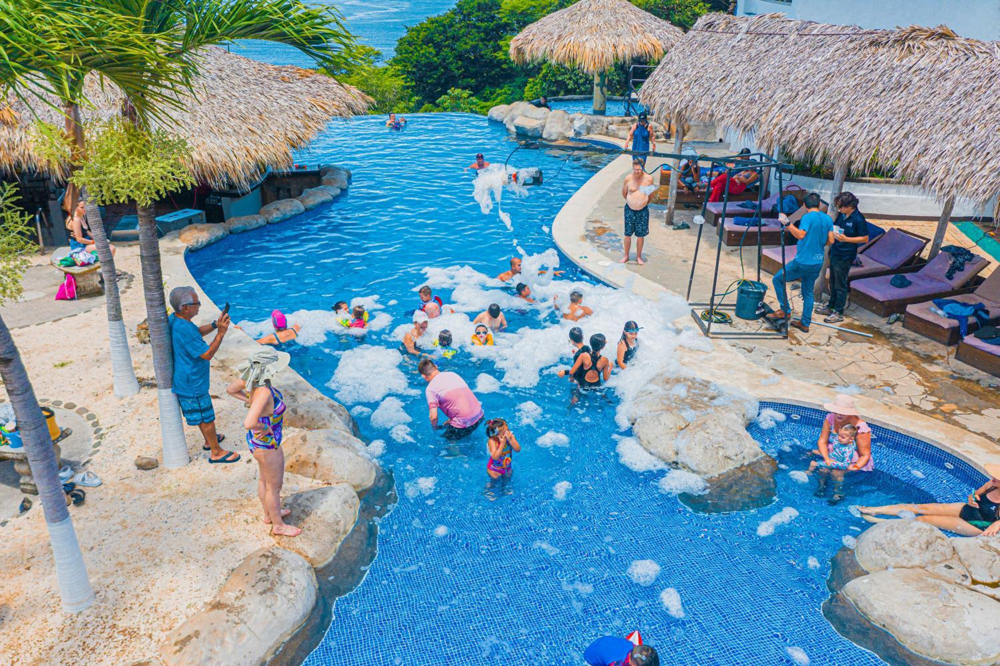 Condovac La Costa All Inclusive 플라야 에르모사 외부 사진
