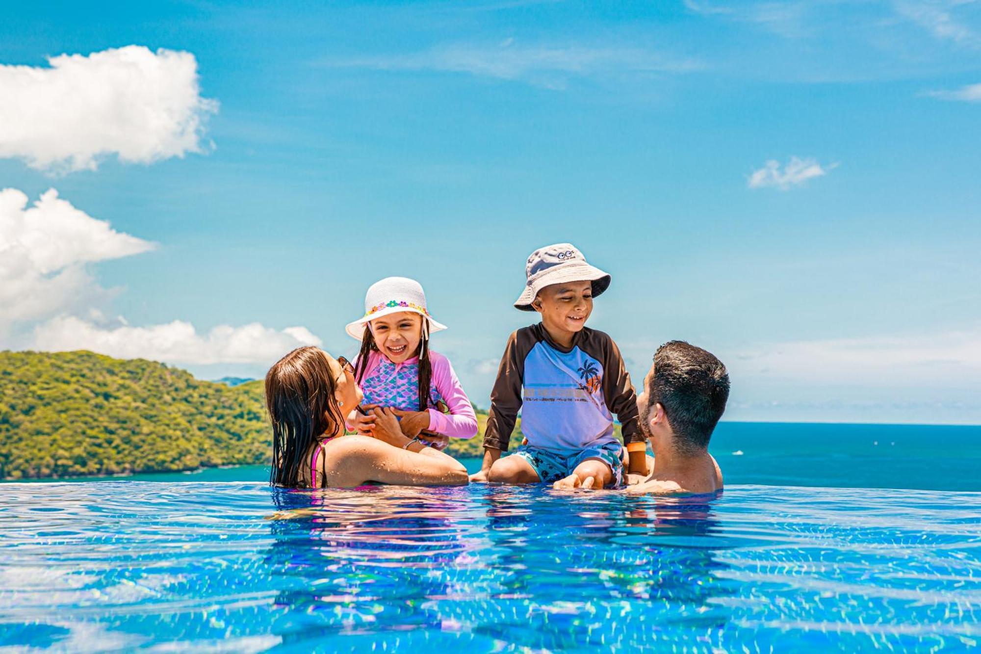 Condovac La Costa All Inclusive 플라야 에르모사 외부 사진